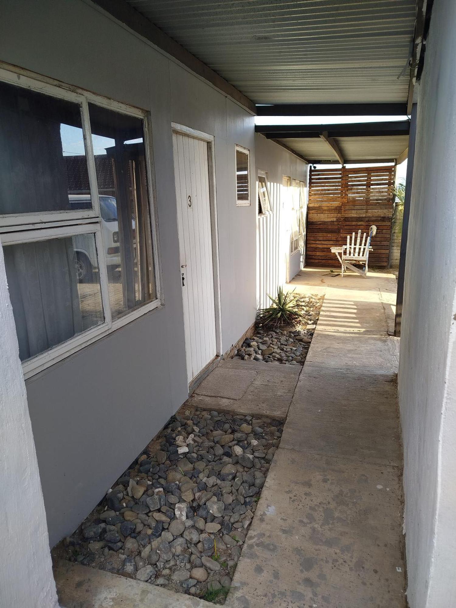 High View Accommodation East London Bagian luar foto